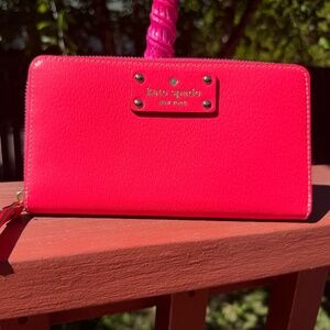 NWT! Kate Spade Wellesley Neda Long Zipper Wallet hot rose (pink)